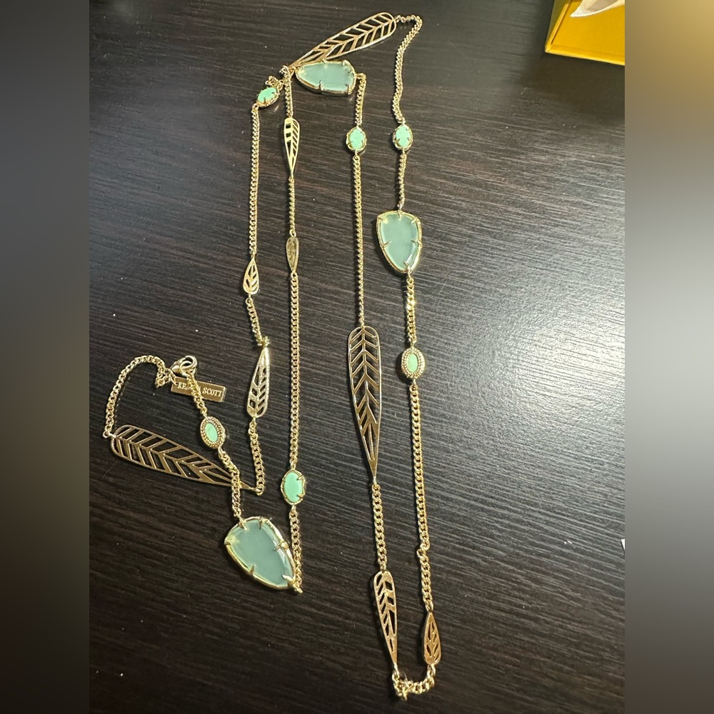 EUC Kendra Scott Vintage Marla Mint Green‎ Gold Long Strand Necklace